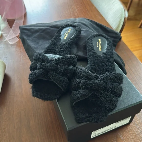 Saint Laurent Tribute Shearling Sandals - Picture 3 of 7